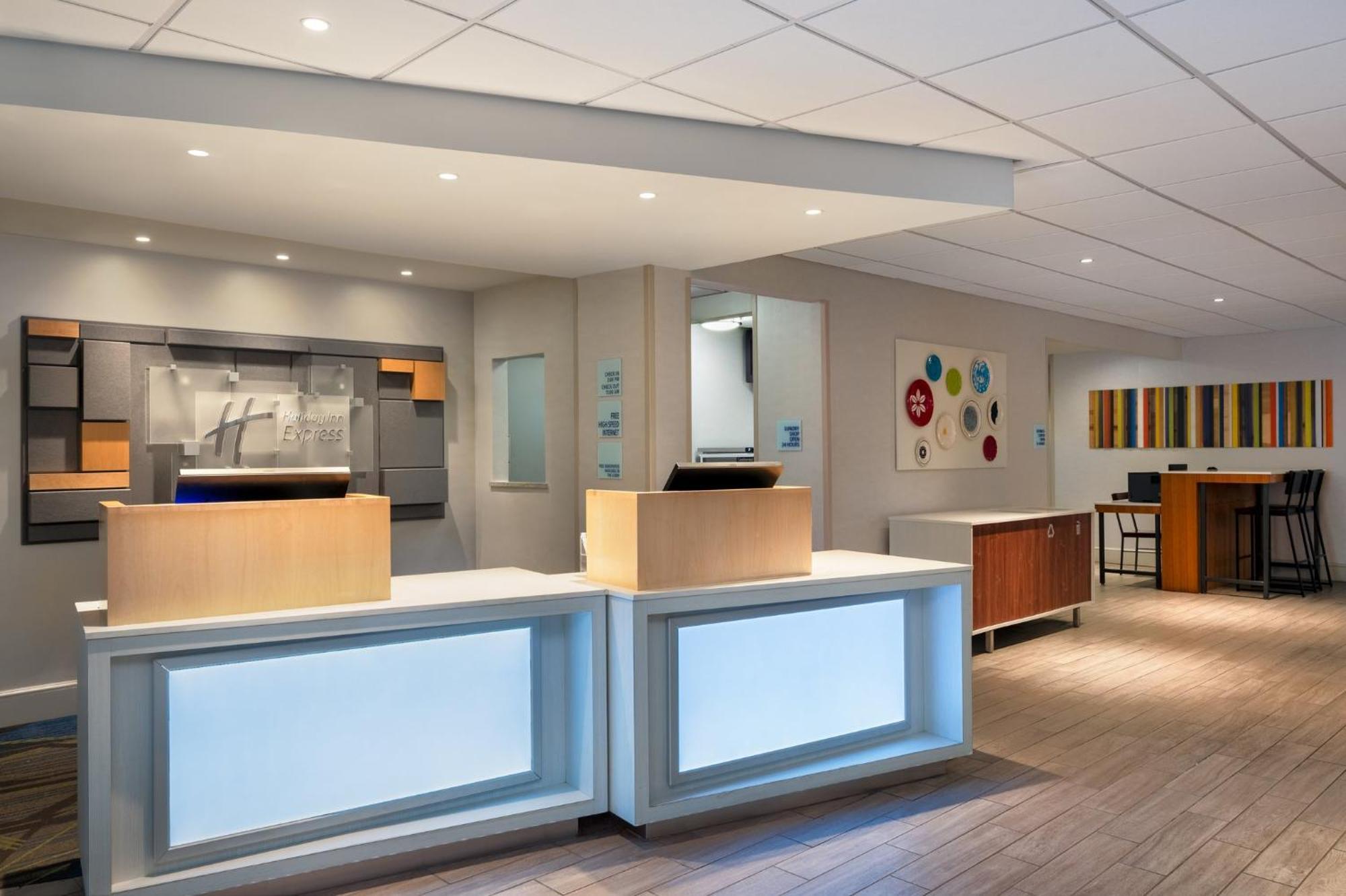 Holiday Inn Express Tallahassee By Ihg Εξωτερικό φωτογραφία